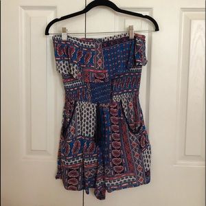 STRAPLESS ROMPER w pockets !!!!